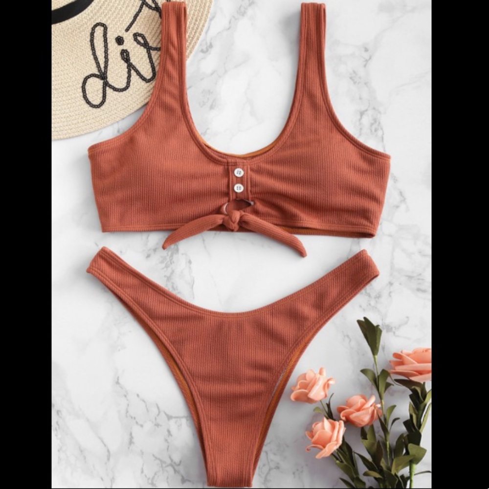 Salmon bikini with keyhole tie